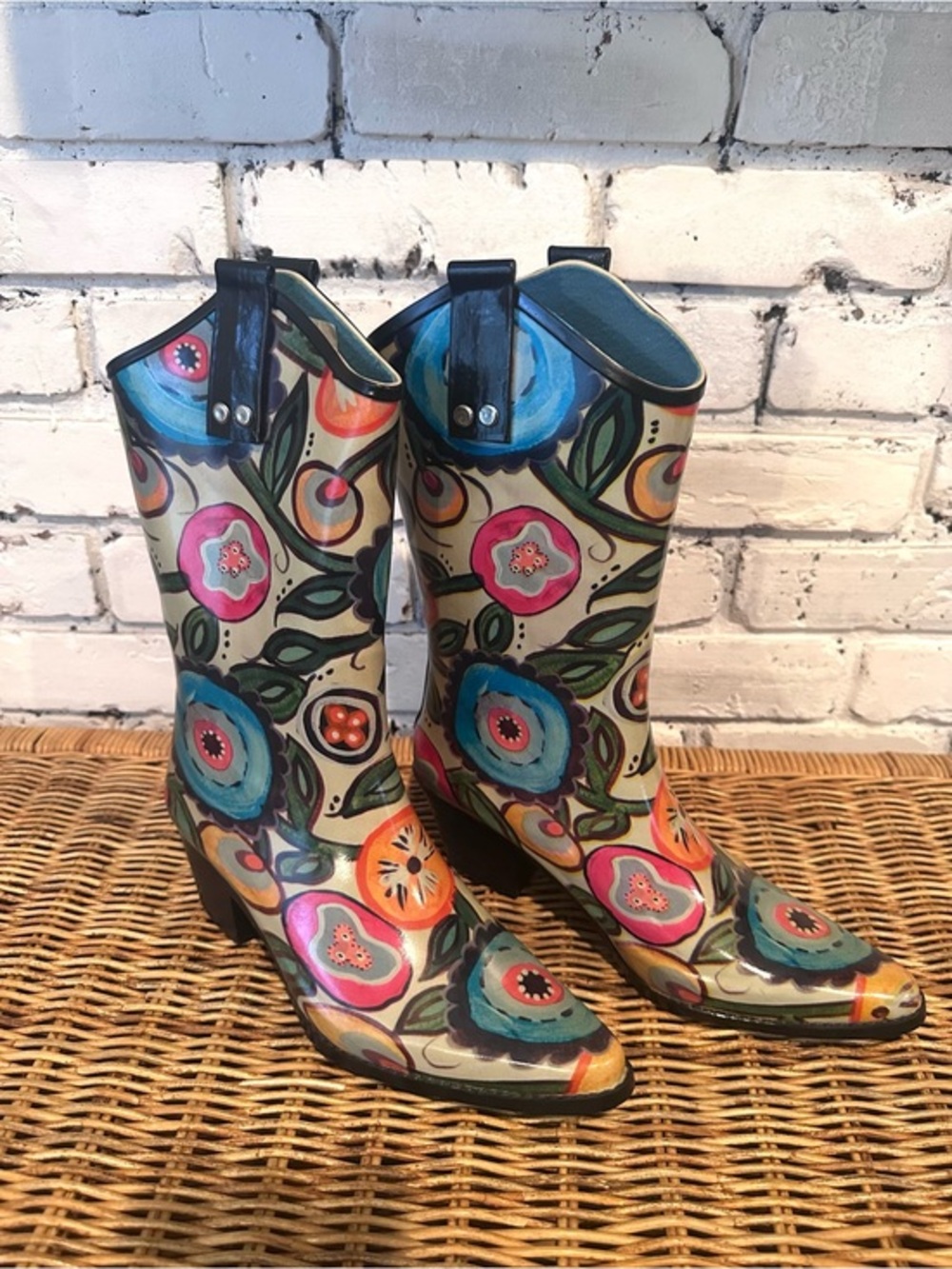 Bops Floral Cream Multicolor Mid-Calf Heeled Rain Boots Size 8